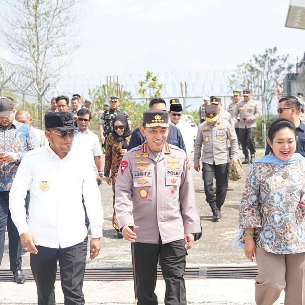 Polresta Samarinda dan Polres Bontang Bersinergi Amankan Kunjungan Kerja Kapolri dan Ketua Komisi IV DPR RI pada Peresmian Revamping Pabrik Amoniak 2 PT Pupuk Kaltim